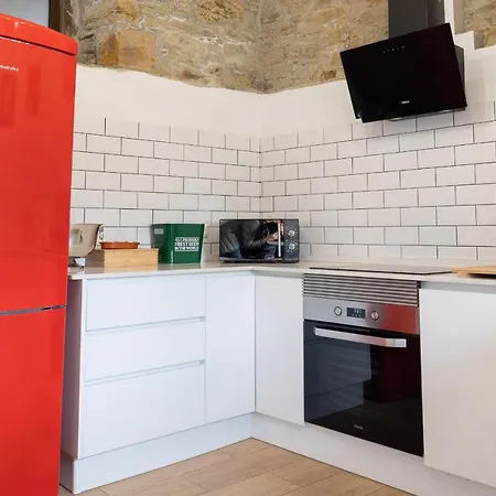 Villa Pomar Oliveiras - Private Swimming Pool - Free Ev Chrg - Pet Friendly *